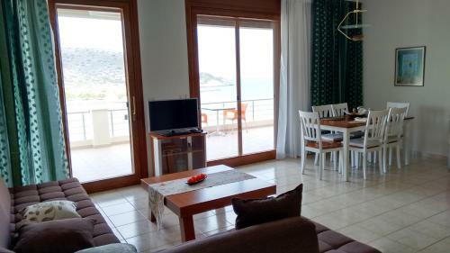Apartamento Tholos Bay Suites