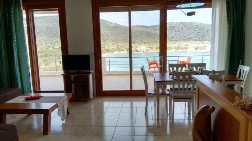 Apartamento Tholos Bay Suites