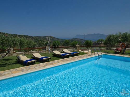 Chalepa Villa Sleeps 4