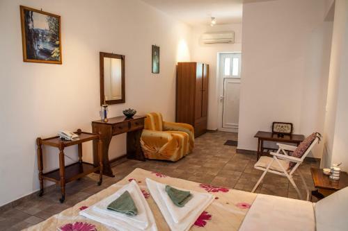 Apartamento Thimios Rooms