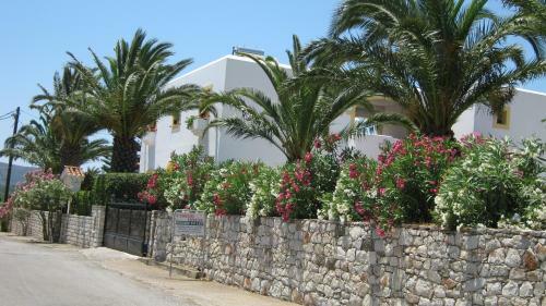 Apartamentos Cerigo House