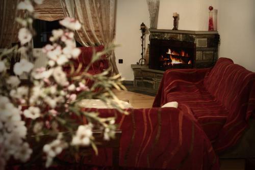 Hostal Limnaio