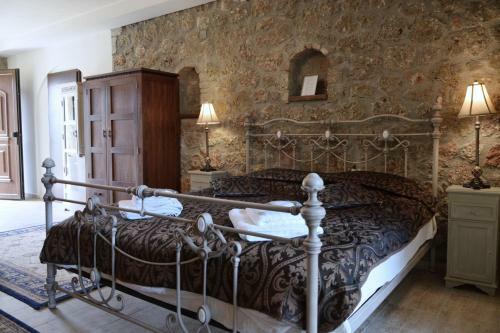Hostal Trikalon Muses Art Suites