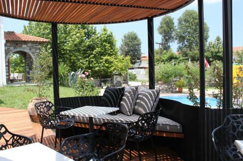 Zeus Hotel
