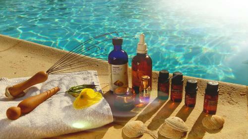 Aeolis Apartments & Studios