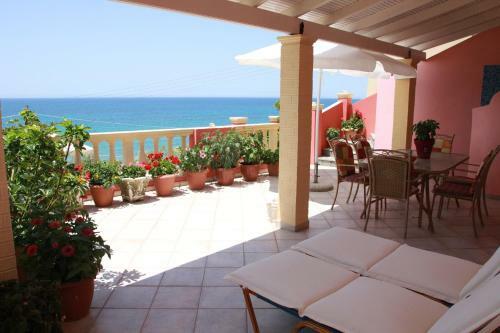 Apartamentos Aristotelis-nikos Paramonas Studios