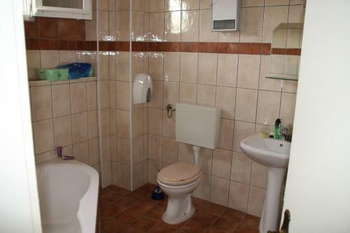 Hostal Apartmani Baranjski Dvori
