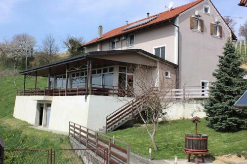 Bed & Breakfast Guesthouse Re?ekov Podrum