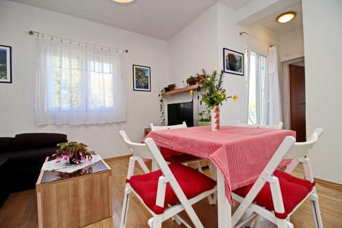 Apartments Nodilo