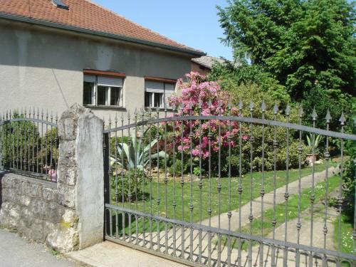 Hostal Guest House Kapetanova Ku?a