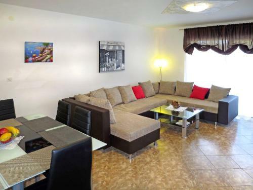 Holiday Home Edo (lbn325)