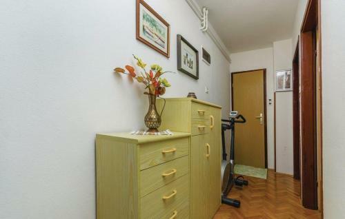Apartments With A Parking Space Novigrad - 14408