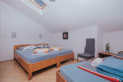 Apartments Next To Sea Maris