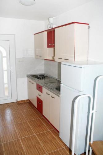 Apartments With A Swimming Pool Caska, Pag - 3085