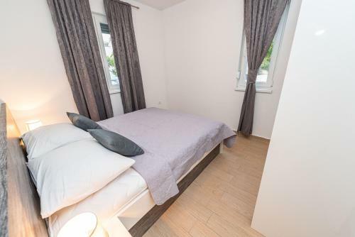 Apartamento Star 4. Modern & Centrally Located Ap. For 6