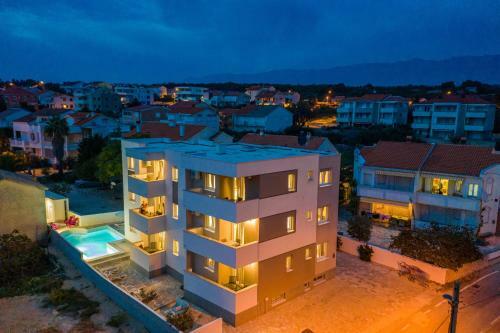 Apartamento Star 4. Modern & Centrally Located Ap. For 6