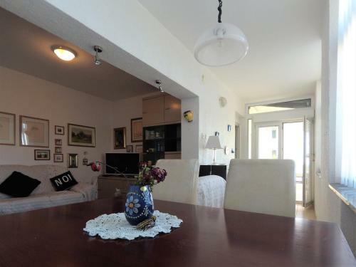 Apartments Iva Novalja