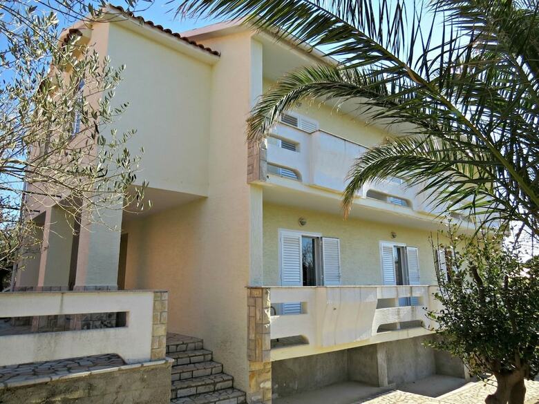 Apartments Elvira