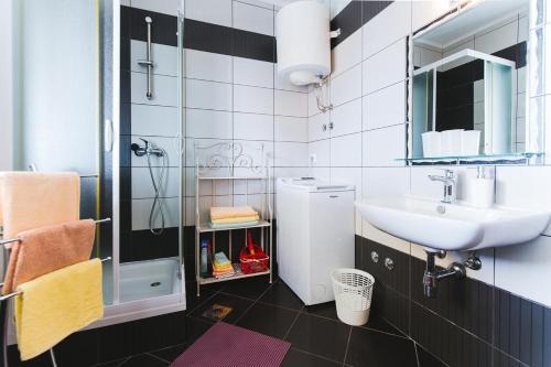 Apartments By The Sea Nemira, Omis - 13055