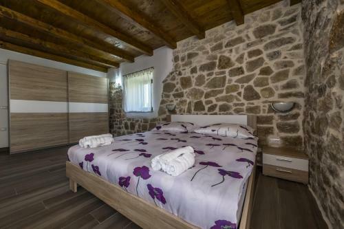 Spacious Four-bedroom Villa Marija Klo?tar