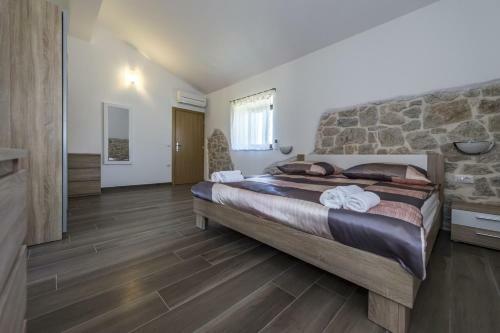 Spacious Four-bedroom Villa Marija Klo?tar