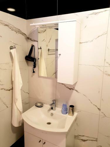 Hostal Apartments Leon Nin