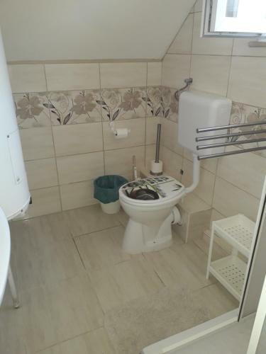 Napsug�r Apartmanh�z