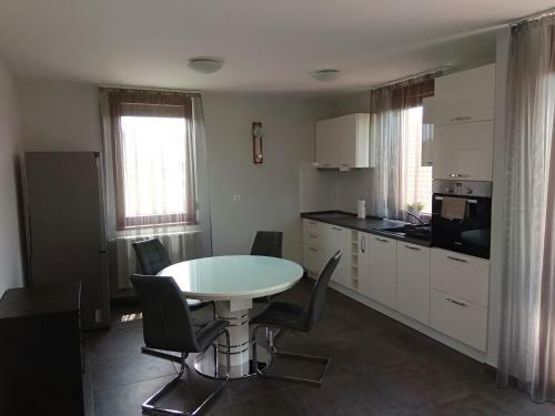 Sunshine Apartment