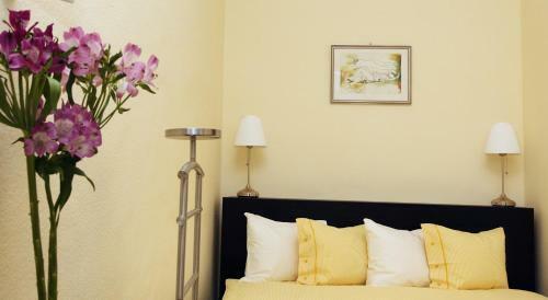 Classic Central Apartment