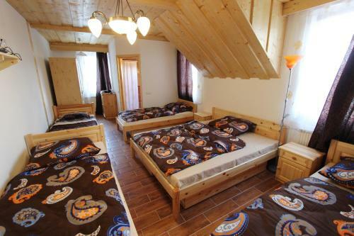 Hostal Geszteny�s Vend�gh�z