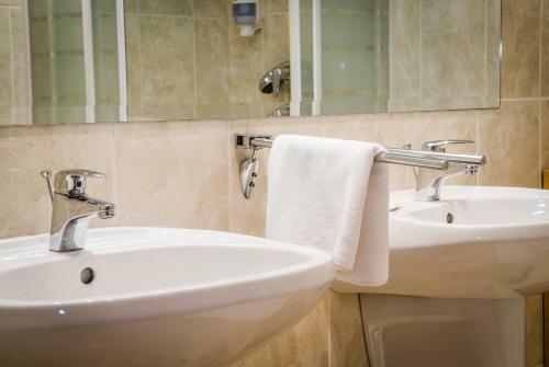 Hostal Zseri Vad�szh�z