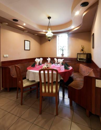 Hostal Aranypatk� Fogad�-�tterem