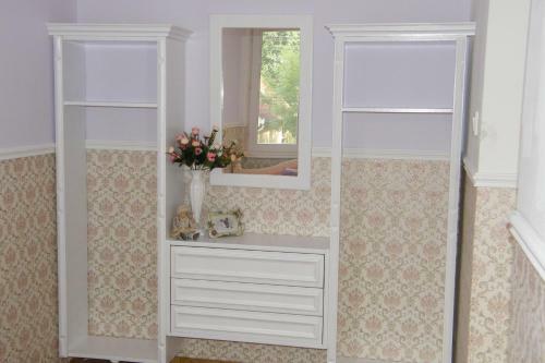 Gy�ngyvir�g Apartman