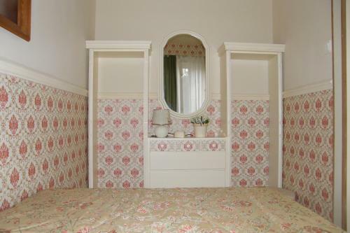 Gy�ngyvir�g Apartman