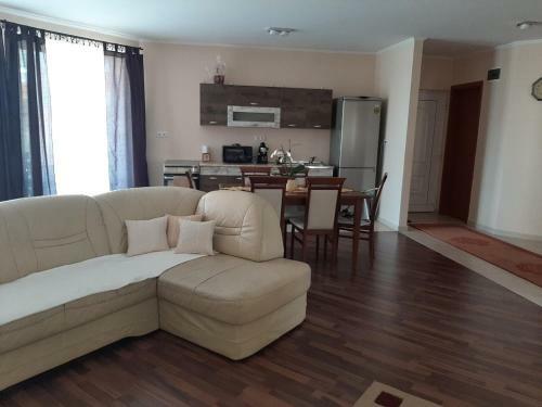 Aqua Line Apartmanh�z