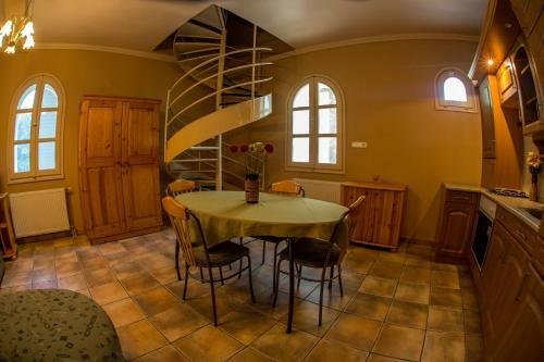 Aqua Line Apartmanh�z