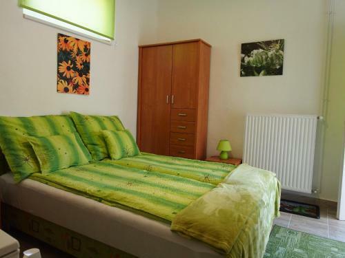 Holdf�ny Apartman