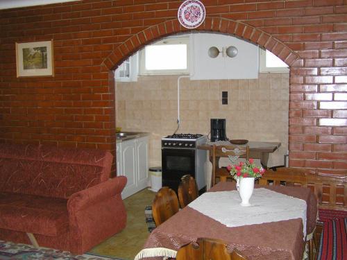 Hostal Bazsar�zsa Fogad�