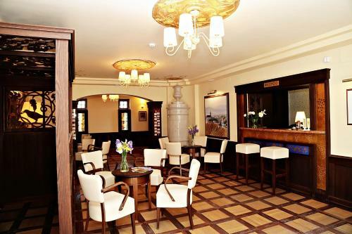 Hotel Oroszl�nos Fogad�