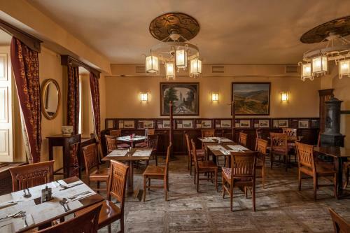 Hotel Oroszl�nos Fogad�