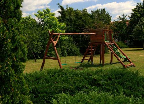 Hotel Teleki-degenfeld Kast�lysz�ll�