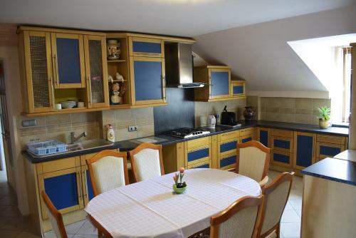 Hostal Taverna Panzi�