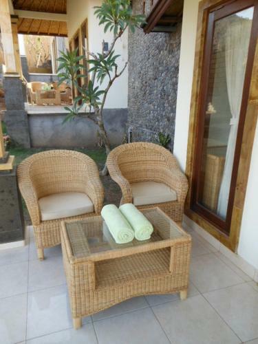 Barong Cafe Bungalow And Restaurant