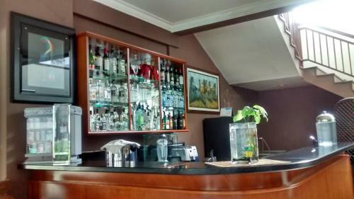 La Oma Hotel & Cafe