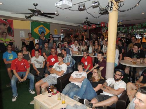 Albergue Hirschen Backpackers.hotel.pub
