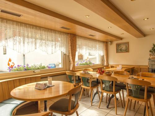 Albergue Gasthaus Pension Zum Turm