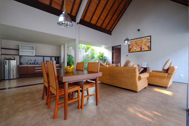 Hotel Lagoi Bay Villas