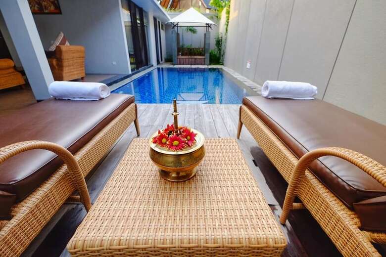 Hotel Lagoi Bay Villas