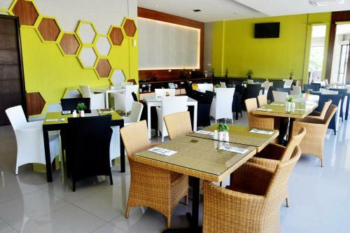 Hotel Kyriad Grand Master Purwodadi
