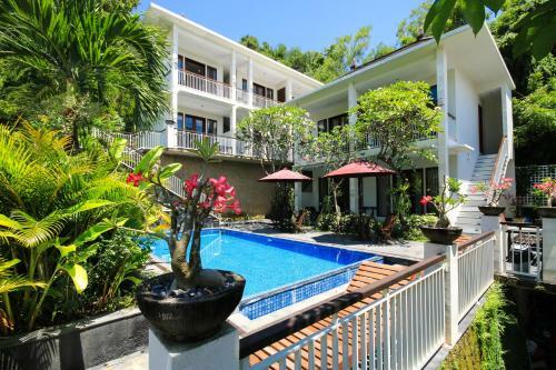Hotel Dewi Villa